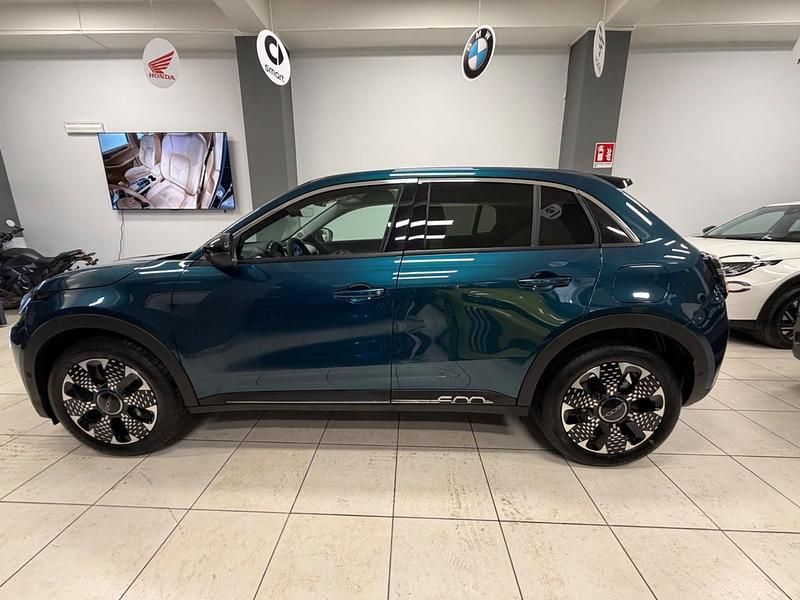 Usata Fiat 600 La Prima 100 CV (73 kW) 2025 Blu Station wagon