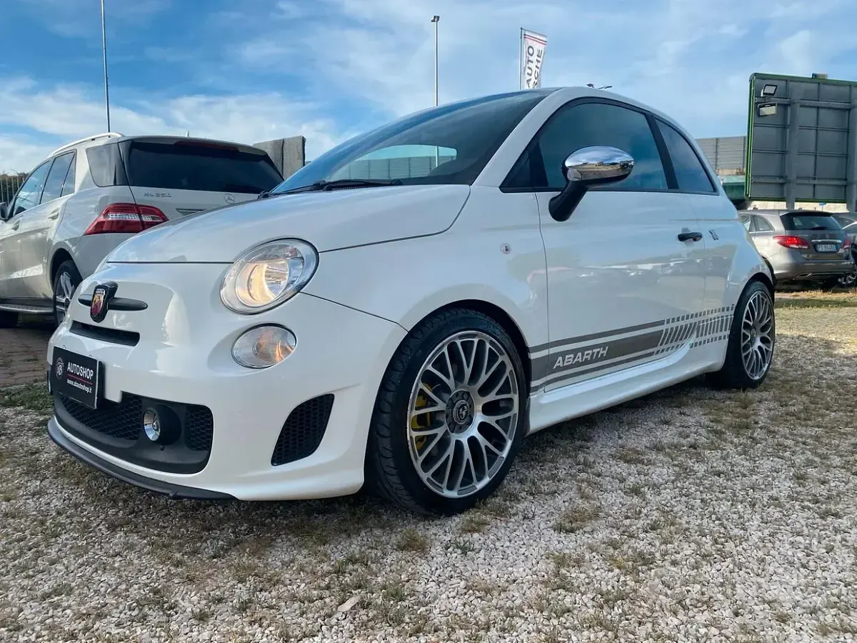Usata Abarth 500 Custom 135 CV (99 kW) 2015 Bianco Utilitaria