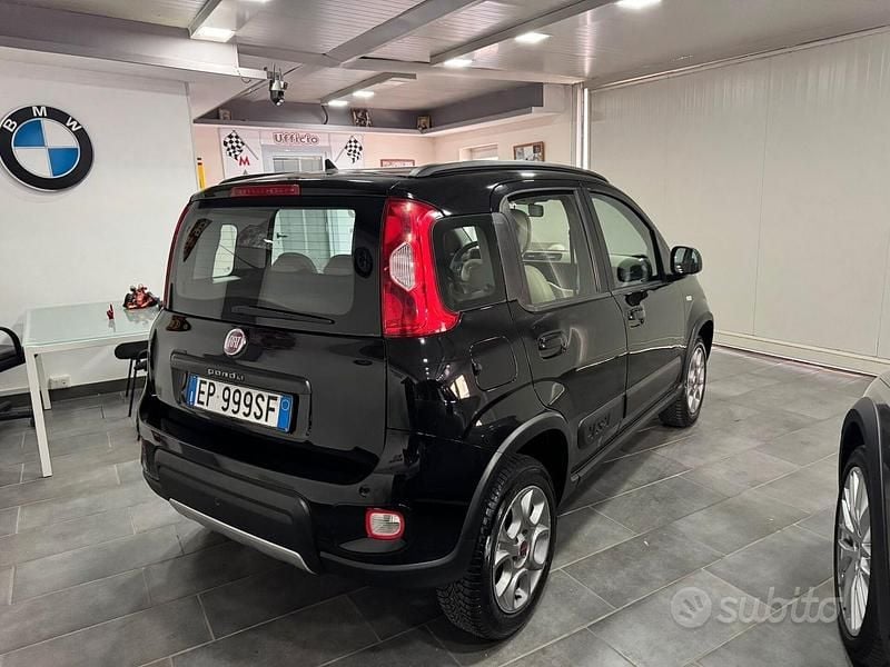 Usata Fiat Panda 4x4 S 74 CV (54 kW) 2013 Nero Utilitaria