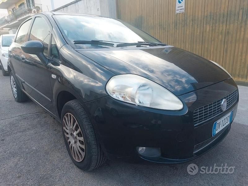 Usata Fiat Punto 77 CV (56 kW) 2009 Nero Utilitaria
