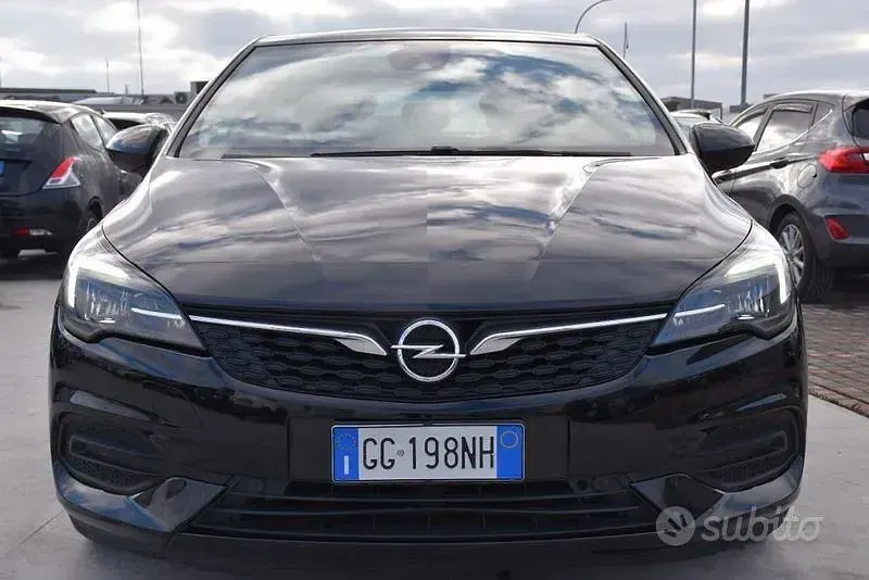 Usata Opel Astra Business Elegance 122 CV (89 kW) 2021 Nero Berlina