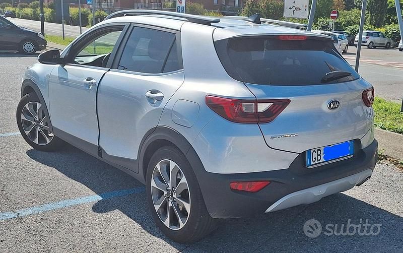 Usata Kia Stonic 97 CV (71 kW) 2020 Grigio SUV