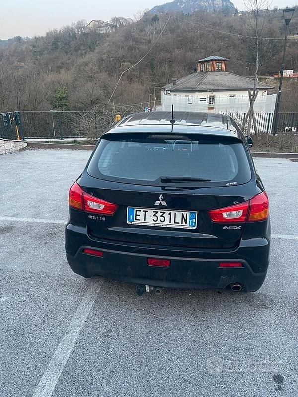 Usata Mitsubishi ASX Invite 150 CV (110 kW) 2013 Nero SUV