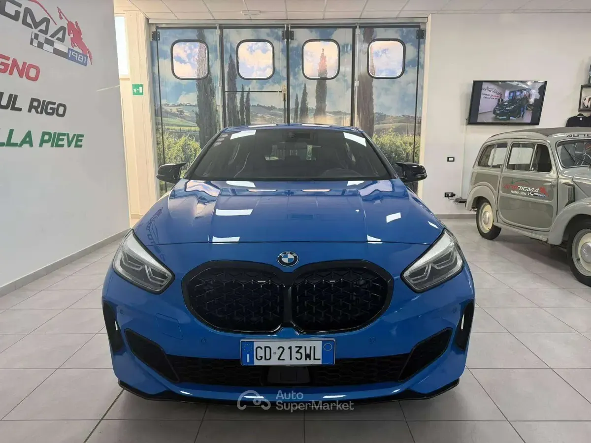 Usata BMW M135 306 CV (225 kW) 2021 Blu/azzurro Utilitaria