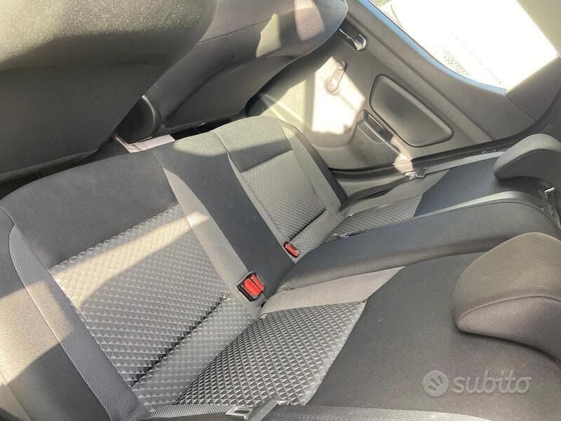 Usata Nissan Micra 71 CV (52 kW) 2022 Grigio Utilitaria