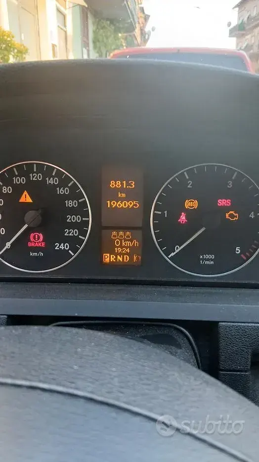 Usata Mercedes A180 109 CV (80 kW) 2006 Grigio Berlina