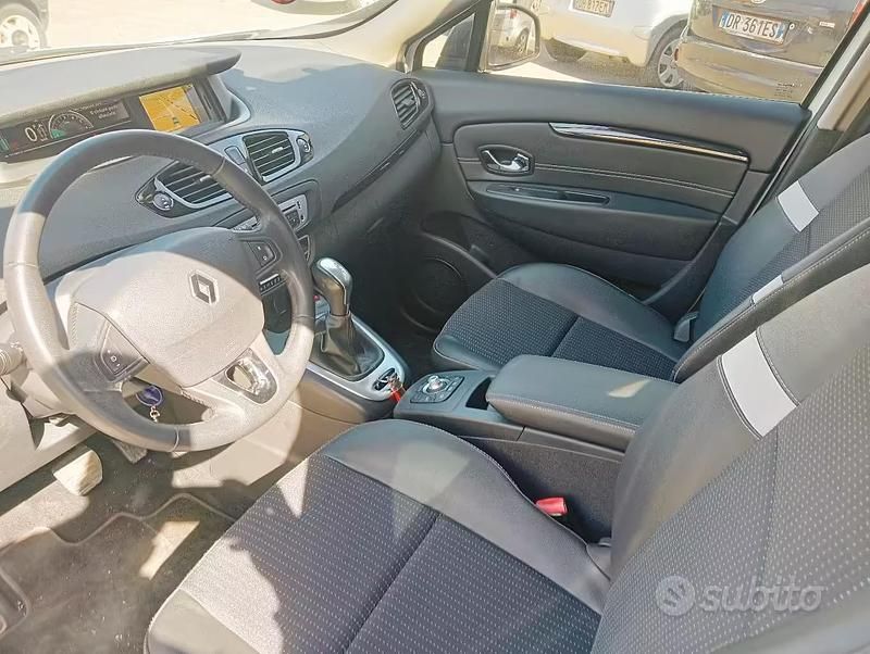 Usata Renault Scénic III XMOD 110 CV (80 kW) 2014 Bianco Monovolume