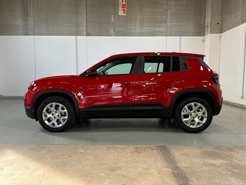 Usata Jeep Avenger Altitude 101 CV (74 kW) 2024 Rosso SUV