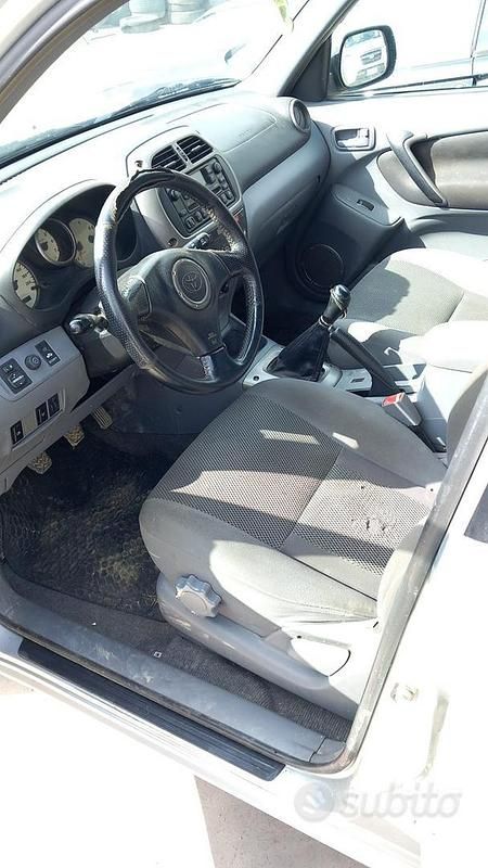 Usata Toyota RAV4 2003 SUV