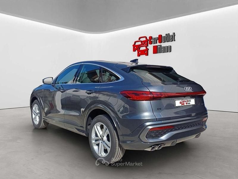 Nuova Audi Q5 S-Line 204 CV (150 kW) 2026 Gray SUV