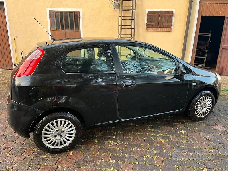 Usata Fiat Grande Punto Active 2006 Nero Utilitaria