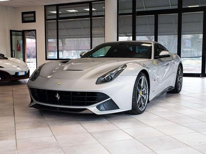 Usata Ferrari F12 741 CV (545 kW) 2016 Argento nurburgring fer. 101/c Coupé