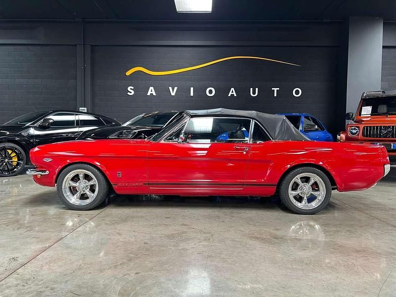 Usata Ford Mustang 200 CV (147 kW) 1966 Rosso Cabrio