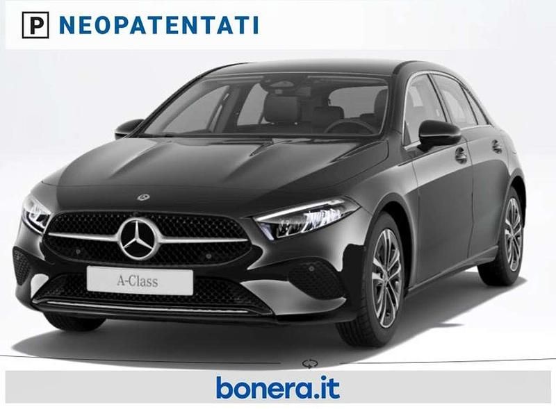 Nero notte Nuova 2026 Mercedes A180 Progressive Berlina | 32.600 € (Ottimo prezzo) - Immagine 1/4
