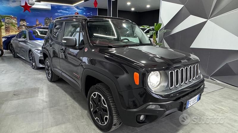 Usata Jeep Renegade Trailhawk 170 CV (125 kW) 2016 Nero SUV