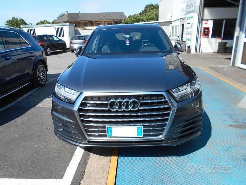Usata Audi Q7 S-Line 272 CV (200 kW) 2018 Grigio SUV