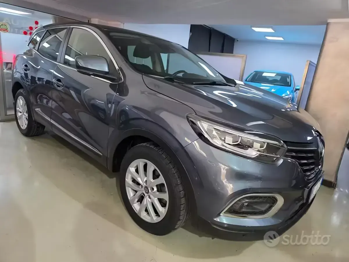 Second-hand Renault Kadjar 116 CP (85 kW) 2022 Albastru SUV