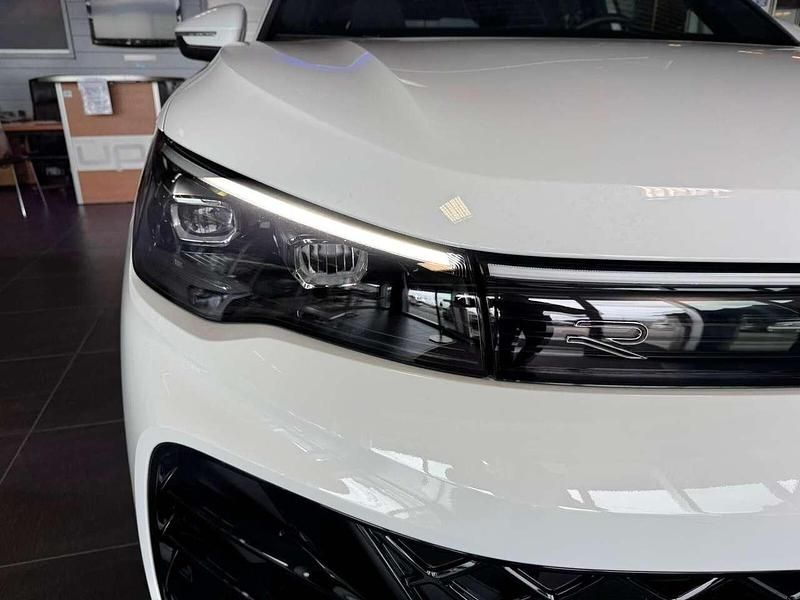 Gebraucht VW Tiguan R-line 150 PS (110 kW) 2025 Weiß SUV