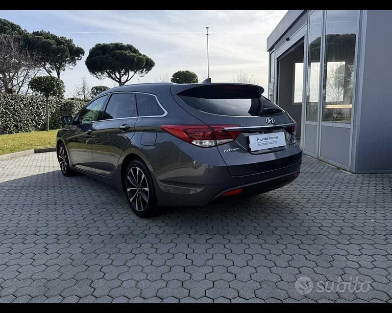Usata Hyundai i40 136 CV (100 kW) 2019 Grigio Station wagon