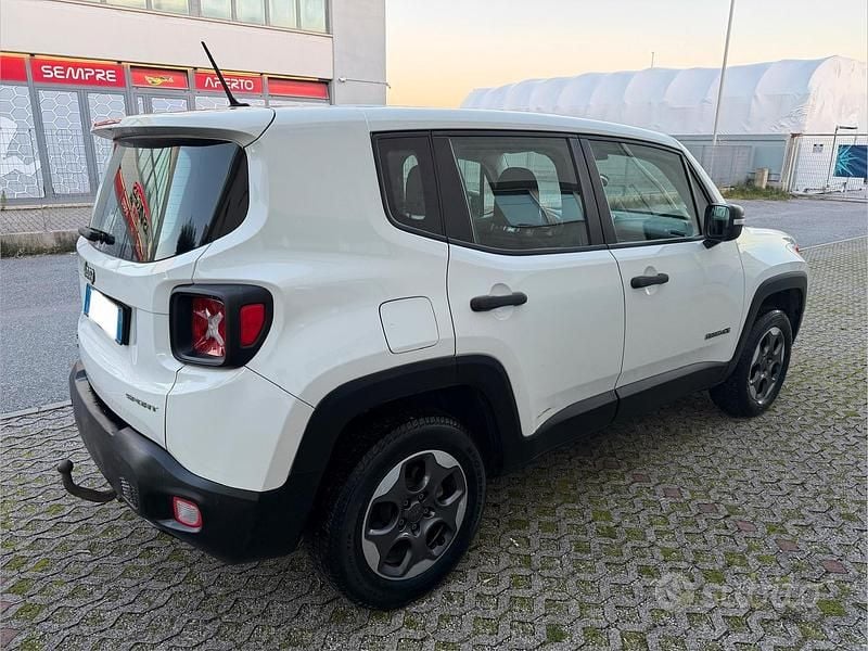 Usata Jeep Renegade 120 CV (88 kW) 2015 Bianco SUV