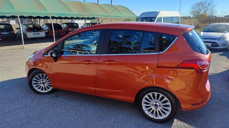 Usata Ford B-MAX Titanium 101 CV (74 kW) 2013 Arancione Monovolume