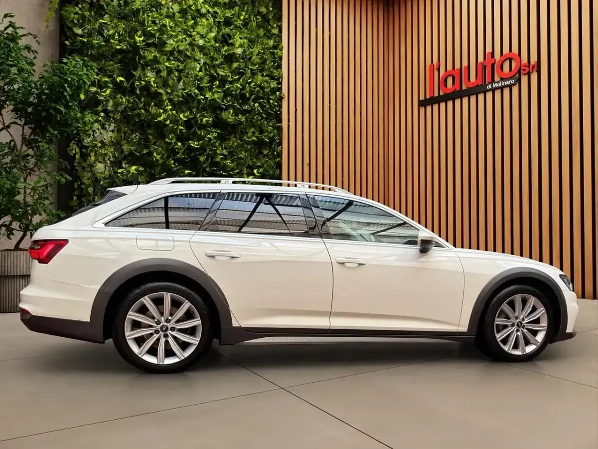 Usata Audi A6 Allroad 244 CV (179 kW) 2023 Beige Station wagon