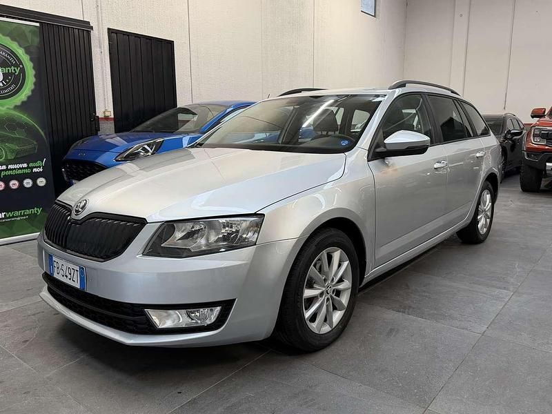 Usata Skoda Octavia Ambiente 110 CV (80 kW) 2016 Other Utilitaria