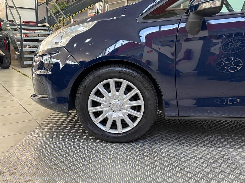 Usata Ford B-MAX 75 CV (55 kW) 2016 Blu Monovolume