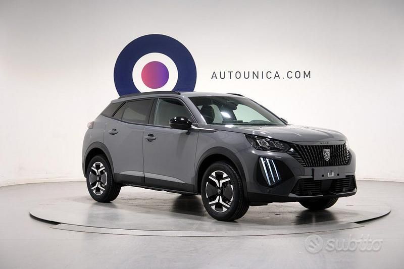 Usata Peugeot 2008 Allure 101 CV (74 kW) 2025 Grigio SUV