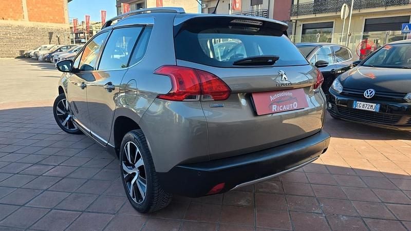 Usata Peugeot 2008 Allure 119 CV (87 kW) 2016 Grigio SUV