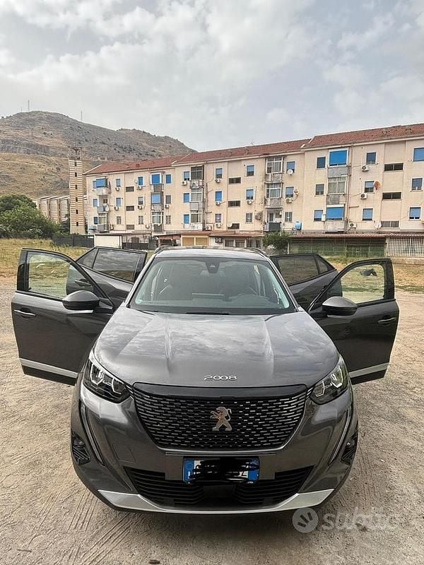 Usata Peugeot 2008 131 CV (96 kW) 2021 Grigio SUV