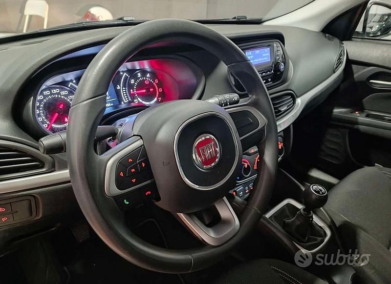 Usata Fiat Tipo Easy 120 CV (88 kW) 2018 Bianco Berlina