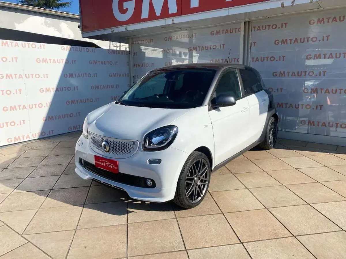 Usata Smart ForFour Brabus 90 CV (66 kW) 2016 Bianco Utilitaria