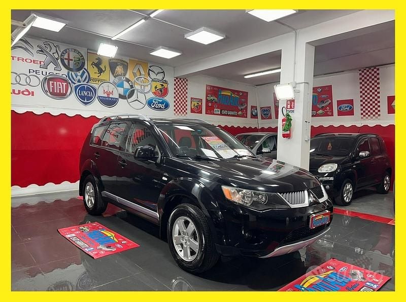 Nero Usata 2008 Mitsubishi Outlander Invite SUV | 4999 € (Buon prezzo) - Immagine 1/4