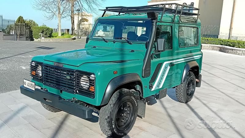 Usata Land Rover Defender 86 CV (63 kW) 1987 Verde SUV
