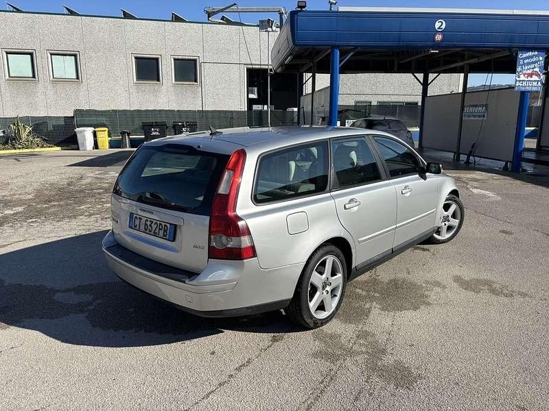 Usata Volvo V50 Summum 136 CV (100 kW) 2005 Argento Station wagon