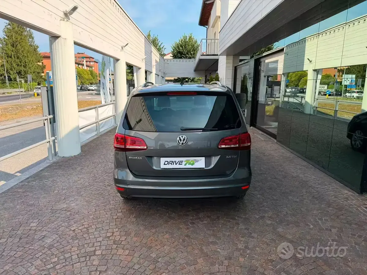 Usata VW Sharan Executive 184 CV (135 kW) 2016 Grigio Monovolume