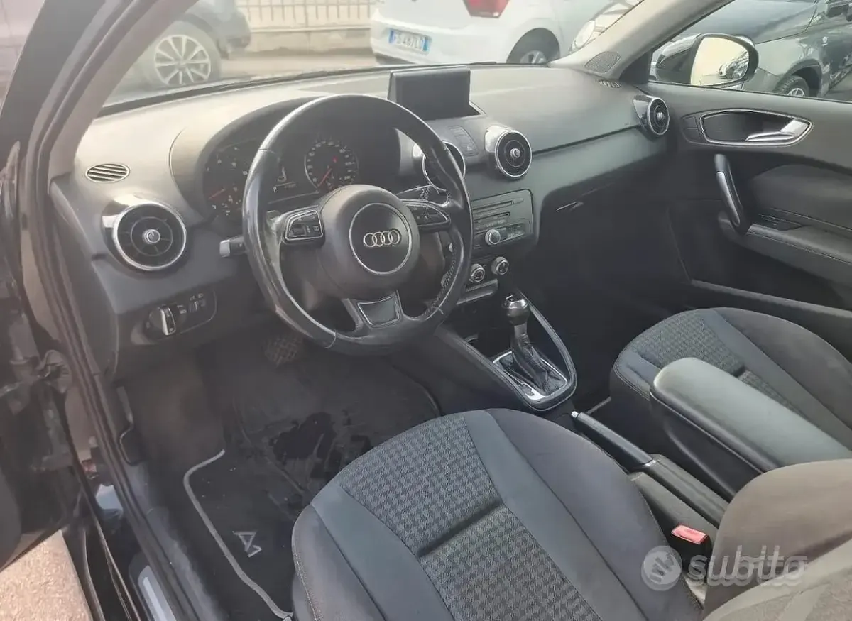 Usata Audi A1 122 CV (89 kW) 2010 Nero Utilitaria