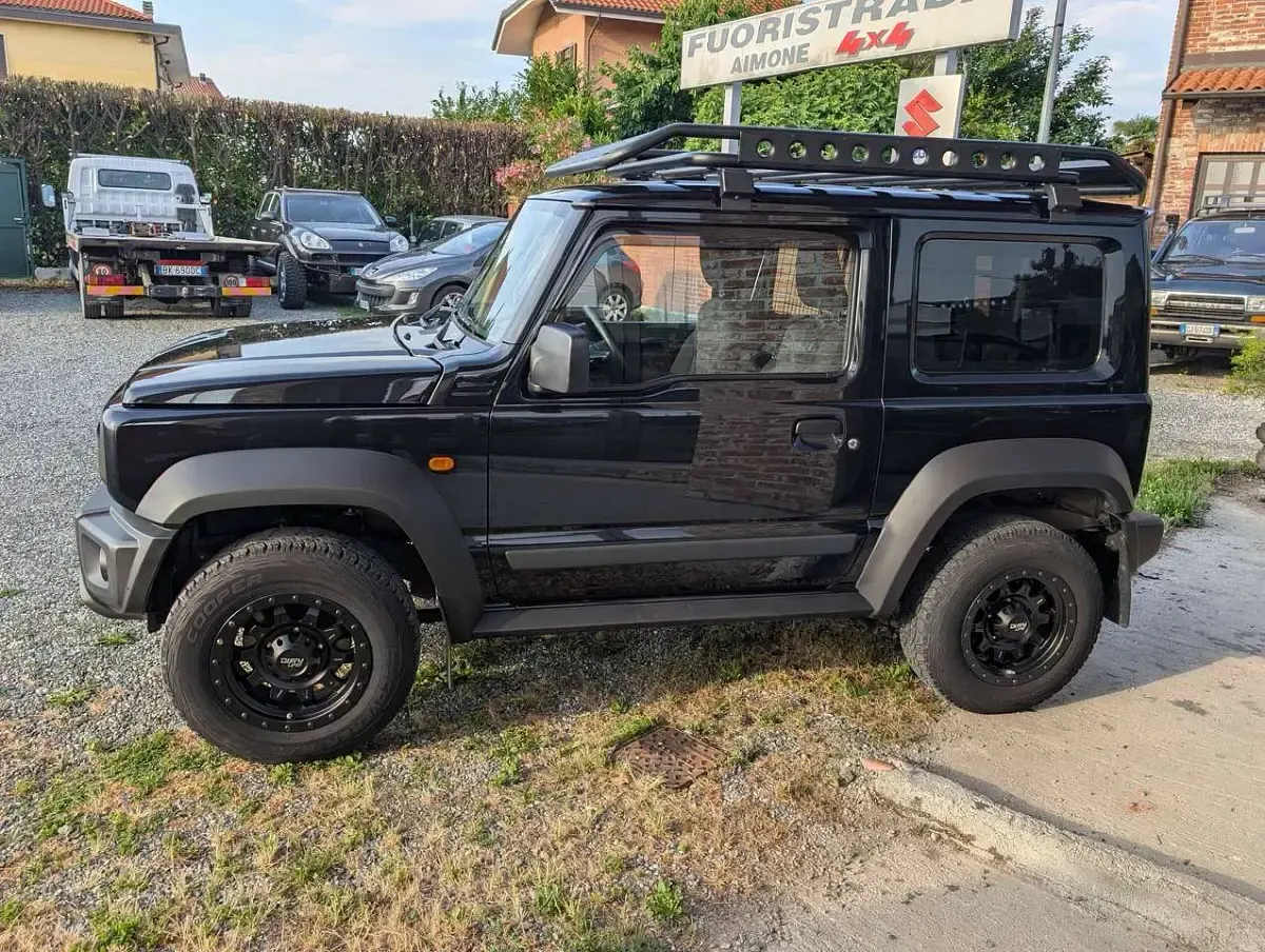 Usata Suzuki Jimny 102 CV (75 kW) 2023 Nero SUV