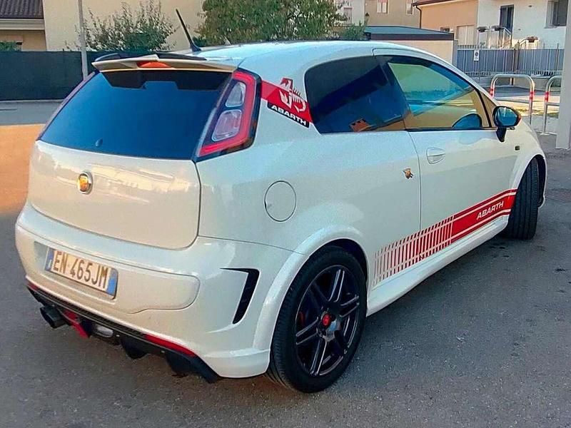 Usata Abarth Punto Evo 163 CV (119 kW) 2013 Bianco Utilitaria