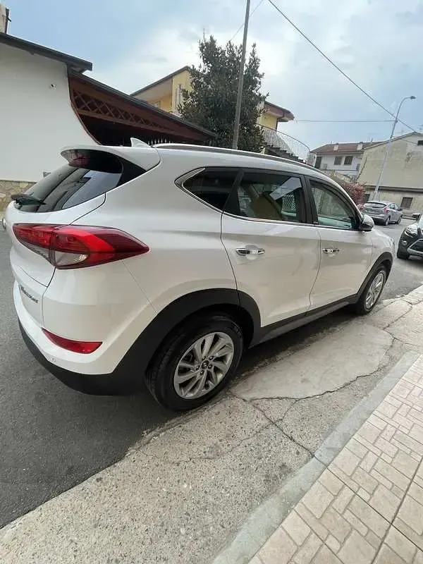 Usata Hyundai Tucson Xpossible 141 CV (103 kW) 2016 SUV