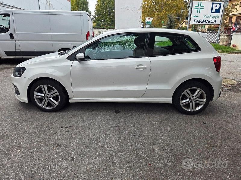 Usata VW Polo R-line 90 CV (66 kW) 2013 Bianco Berlina