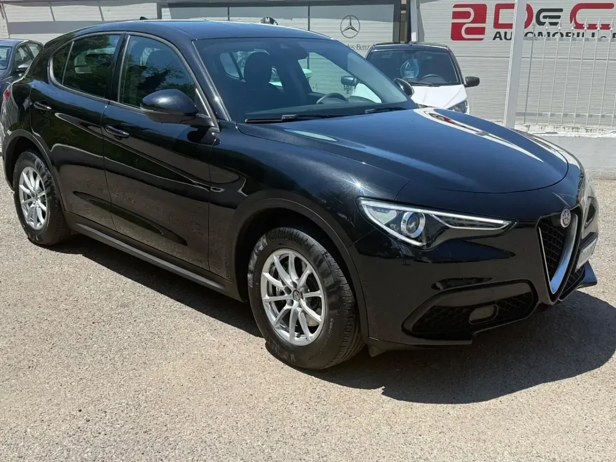 Usata Alfa Romeo Stelvio Super 160 CV (117 kW) 2020 Nero SUV