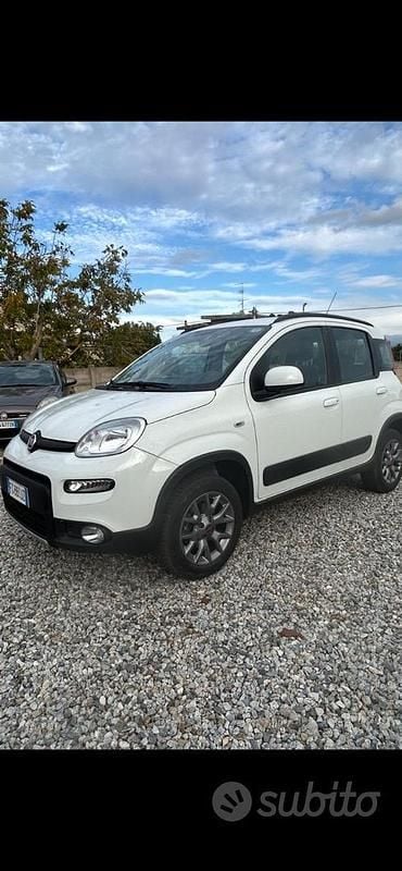 Usata Fiat Panda 4x4 S 85 CV (62 kW) 2016 Bianco Utilitaria