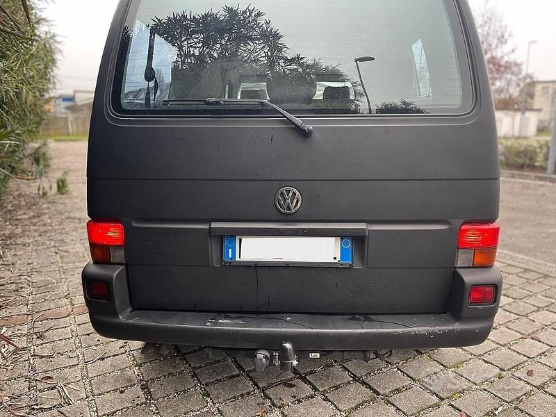 Usata VW Transporter 102 CV (75 kW) 1997 Nero Furgone