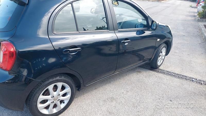 Usata Nissan Micra Acenta 80 CV (58 kW) 2017 Nero Utilitaria
