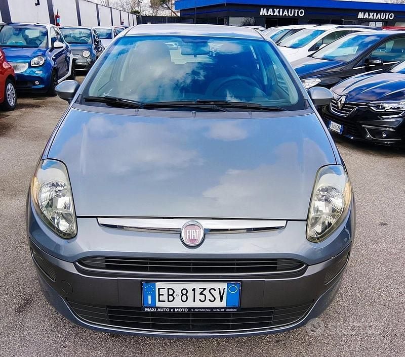 Usata Fiat Grande Punto 90 CV (66 kW) 2010 Grigio Utilitaria
