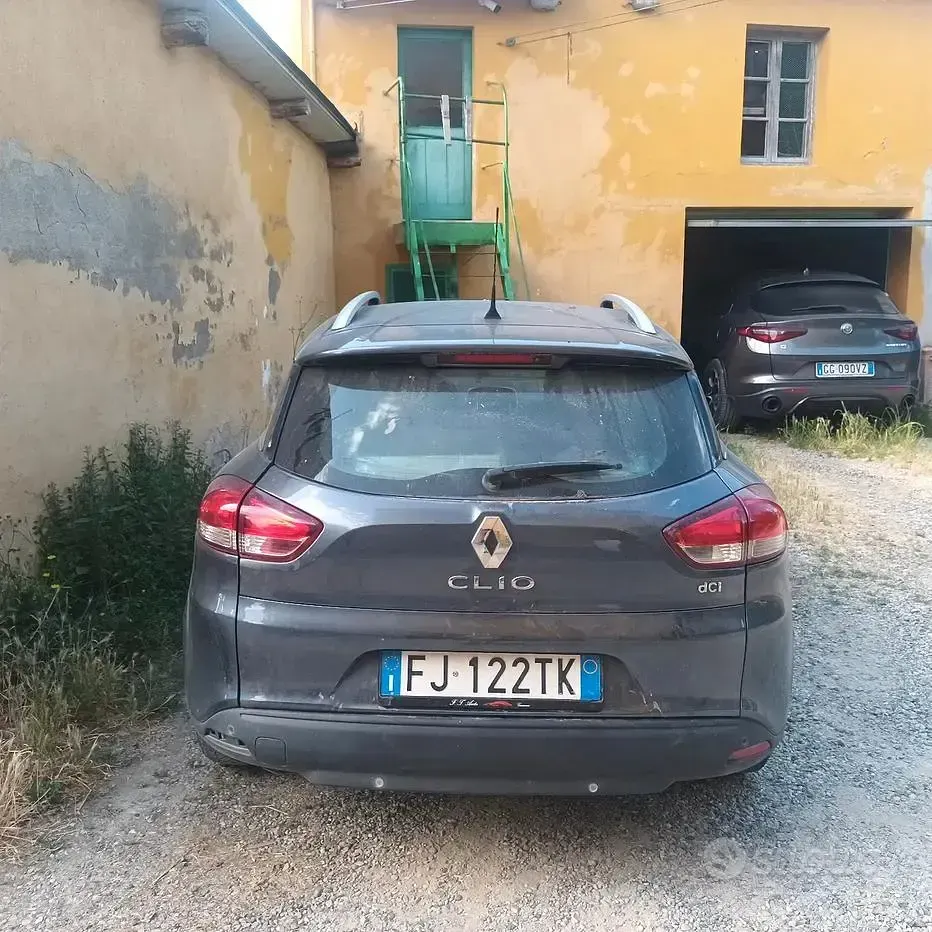Usata Renault Clio 90 CV (66 kW) 2017 Nero Station wagon