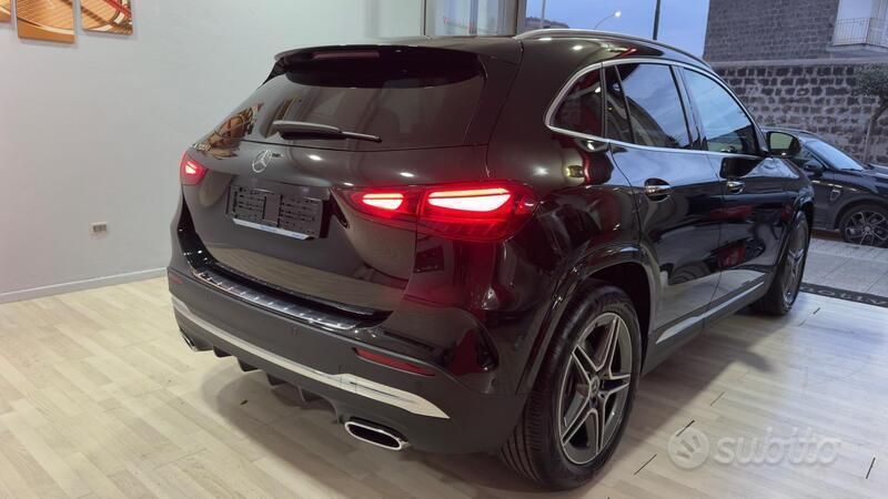 Usata Mercedes GLA200 AMG line 150 CV (110 kW) 2024 Nero SUV