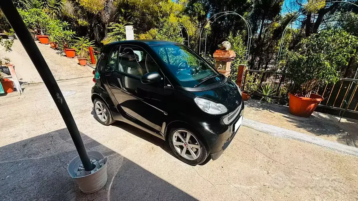 Usata Smart ForTwo Coupé 71 CV (52 kW) 2010 Nero Coupé